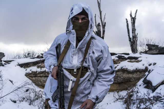 Ucraina, soldato uccide 5 guardie a colpi di Kalashnikov in una fabbrica di missili a Dnipro