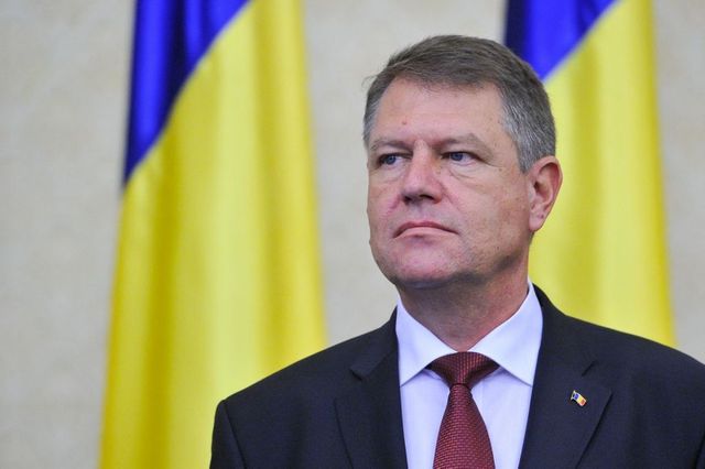 Klaus Iohannis a semnat decretele de decorare a unor personalități din Republica Moldova