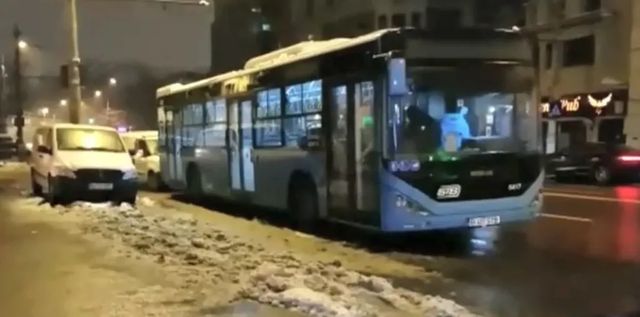 Probleme la un autobuz Otokar de pe linia 336