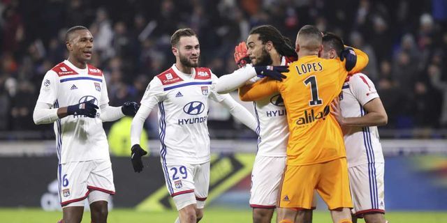 Dembele Stars as Lyon End PSG's Unbeaten Run