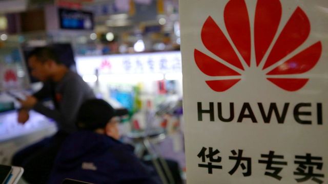 Washington vádat emeltet a Huawei ellen