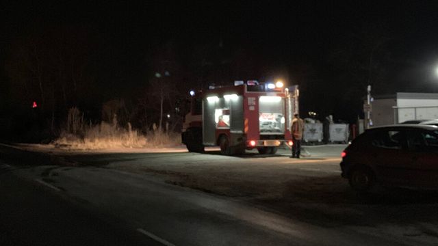 Пожарът в цех във Войводиново вече е овладян