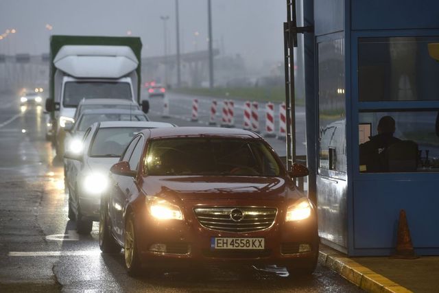 Ungaria amenință Bulgaria că îi va bloca aderarea la Schengen, prin veto, dacă nu renunță la taxa pe gazul din Rusia