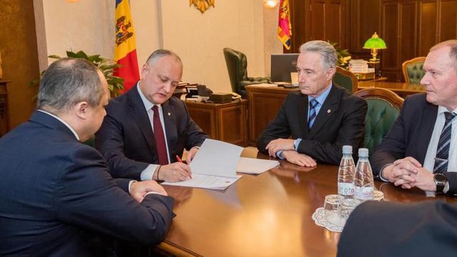 Dodon și-a numit propriul consilier în funcția de ambasador al Moldovei în SUA