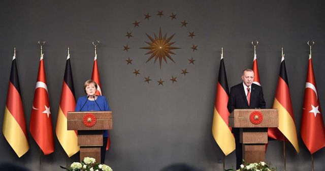Erdogan és Merkel a török-EU viszonyról egyeztetett videón