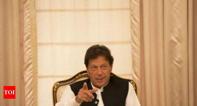 Imran Khan discusses Kashmir issue with Angela Merkel