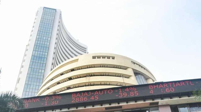 Sensex snaps 10-session winning run, skids 264 points on Wednesday
