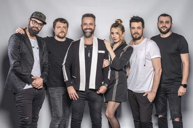 Nou la Te cunosc de undeva!: artiștii vor fi acompaniați de band live