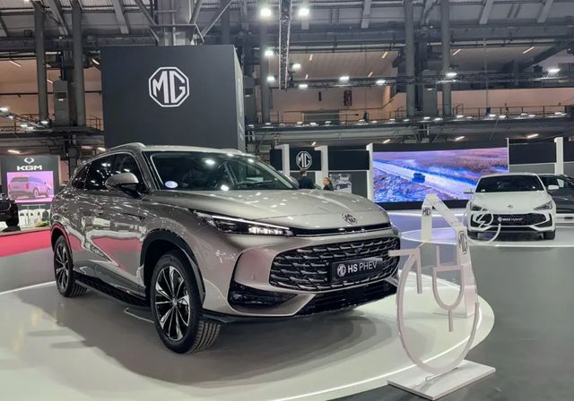 MG HS PHEV: el híbrido enchufable con una autonomía superior a los 100 kilómetros