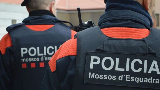 Detenido tras apuñalar y arrojar por la ventana a su mujer en Manresa