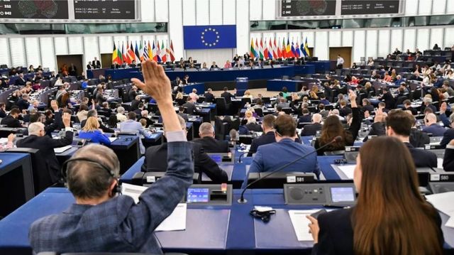 Statele UE au adoptat cel de-al 18-lea pachet de sancțiuni la adresa Rusiei