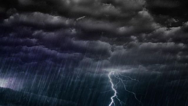 Alertă meteo: Cod Galben de ploi cu fulgere, vijelie și averse puternice