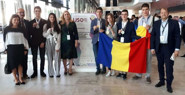 Două medalii de aur și patru medalii de argint obținute de elevii români la Olimpiada Internațională de Științe pentru Juniori