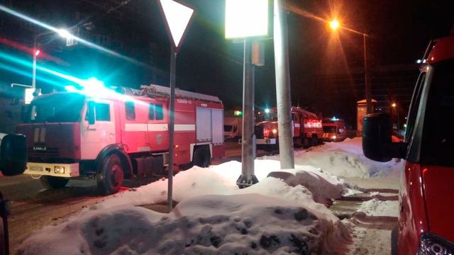Три человека погибли при пожаре в доме в Уфе