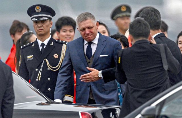 Fico, Kim Čong-un a Vučić dorazili na čínskou vojenskou show roku