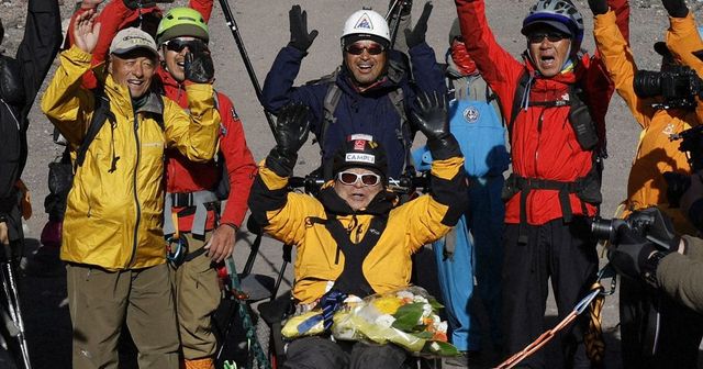 Yuichiro Miura, alpinistul japonez care la 90 de ani a urcat în scaun cu rotile în vârful Muntelui Fuji