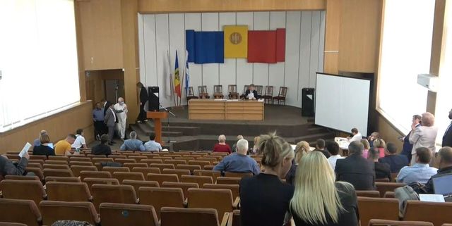 Мунсовет Кишинева хочет провести референдум по судьбе Республиканского стадиона