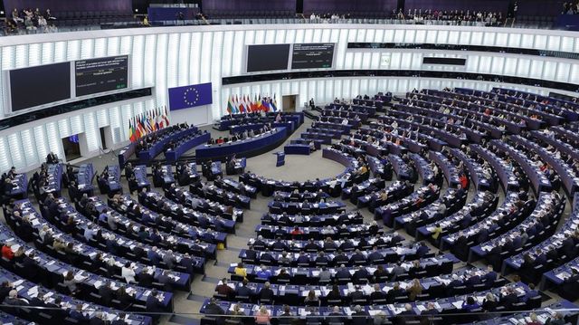 Perre megy az Európai Parlament a magyaroknak kiosztott pénzek miatt
