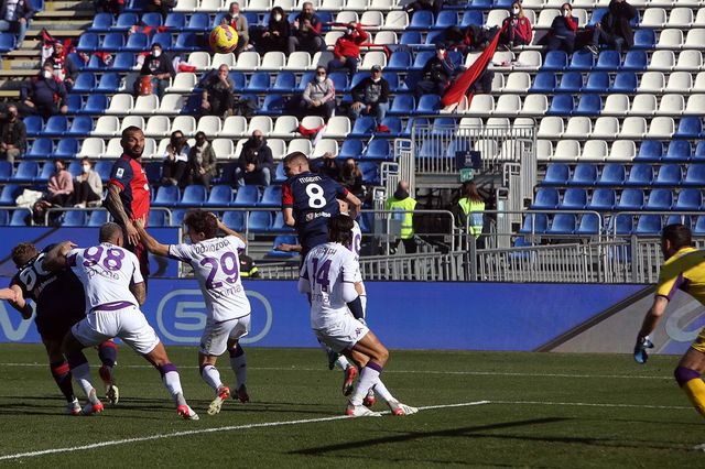 Cagliari-Fiorentina 1-1: Joao Pedro illude i sardi, Sottil salva la Viola