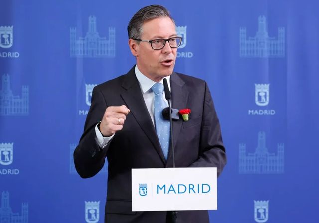 Feijóo confía la organización del congreso a la mano derecha de Ayuso