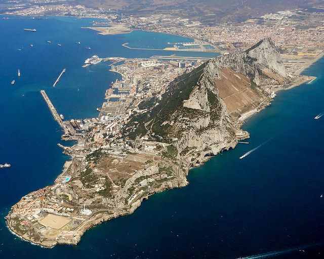 Poliția din Gibraltar i-a eliberat pe cei patru membri ai echipajului petrolierului iranian