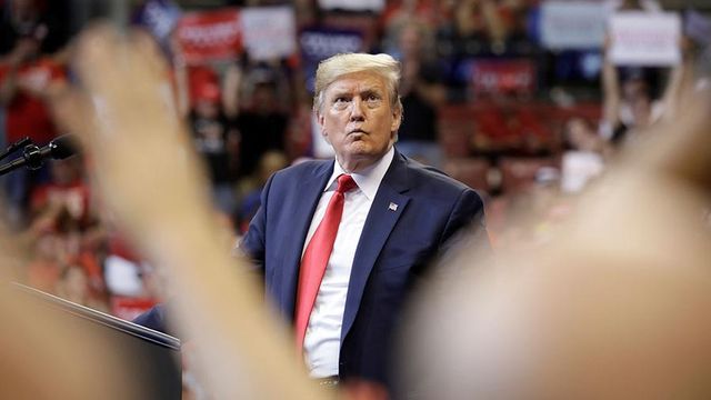 Трамп разозлился на Макрона, который заявил о ”смерти мозга НАТО”