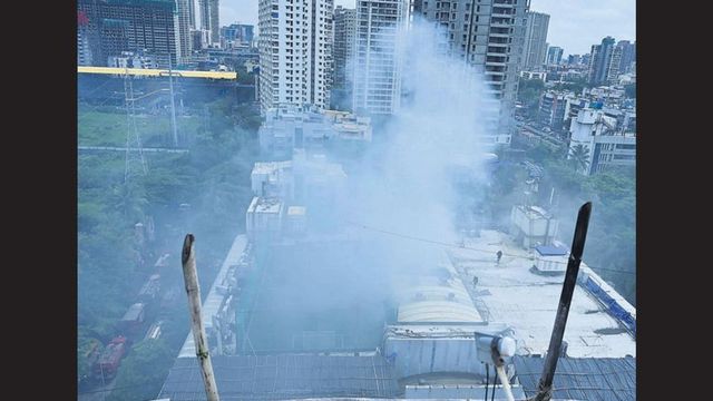 Fire breaks out at Heera Panna mall, 20 rescued