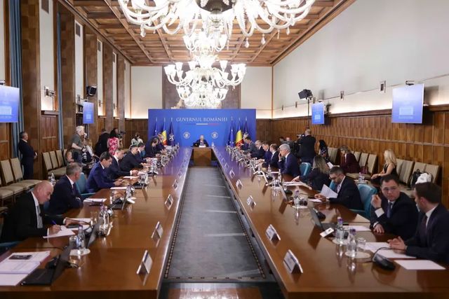 Guvernul Bolojan plafonează sporul de condiții vătămătoare