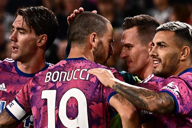 Risorge la Juventus, Bologna battuto 3-0: Kostic, Vlahovic e Milik riscattano Allegri