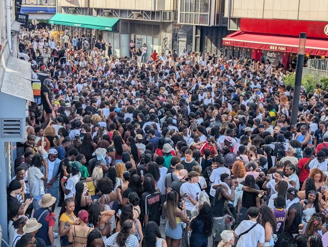 145 de persoane au reclamat că au fost înțepate cu seringa în timpul unui festival din Franța