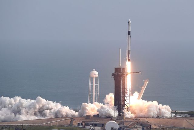 Végrehajtotta utolsó tesztrepülését a SpaceX űrhajója