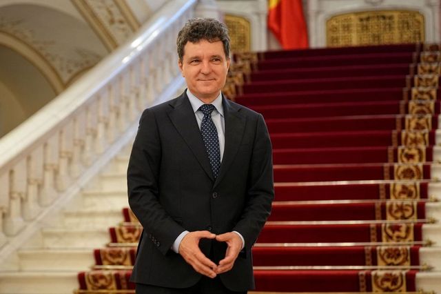 Cine este femeia cu care Nicușor Dan a avut o relație înainte de a fi cu Mirabela Grădinaru