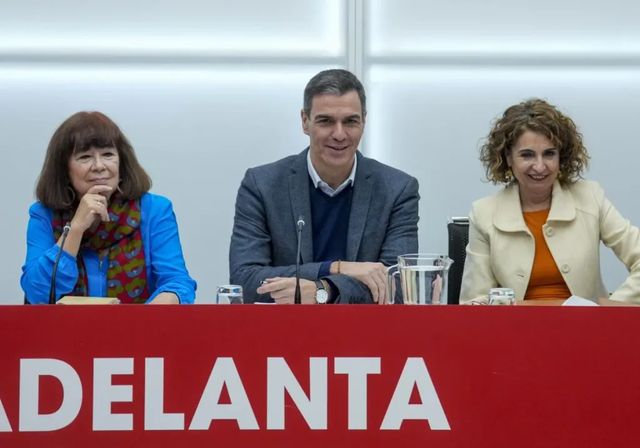Exministros del PSOE piden una convocatoria ‘urgente’ de elecciones por la regeneración del partido y de España