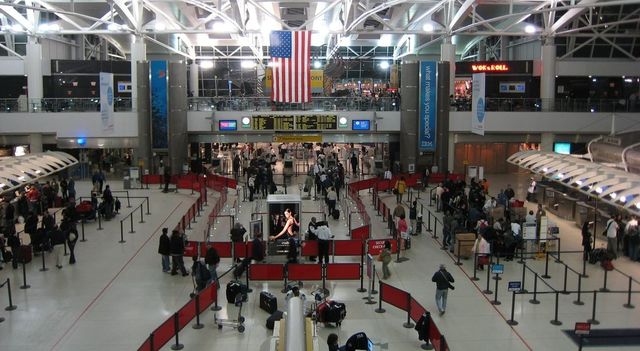 Shutdown in Usa, stop ai voli al Jfk di New York