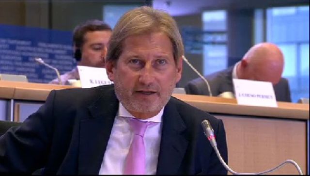 Comisarul european Johannes Hahn preia atribuțiile Corinei Crețu