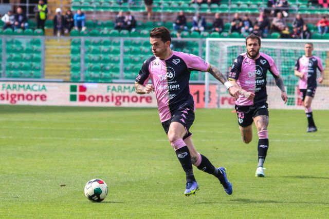 Palermo torna in Serie B, Padova battuto 1-0