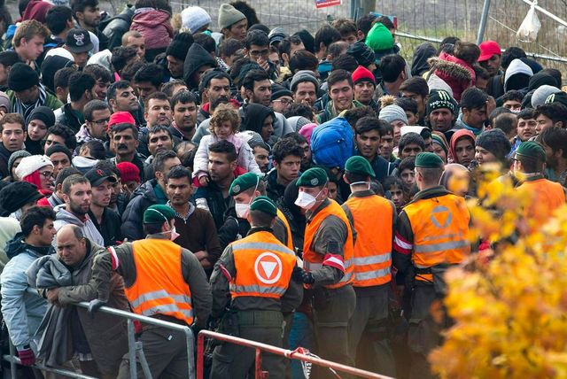 Magyarország továbbra is határozottan elutasítja a migránsok szétosztását
