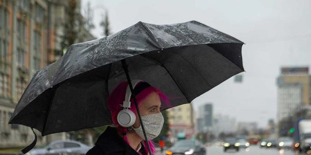 Синоптик предупредил о похолодании и дождях в Москве