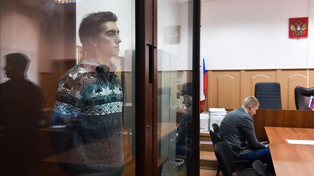 Мосгорсуд оставил под арестом участника акции 27 июля Емельянова