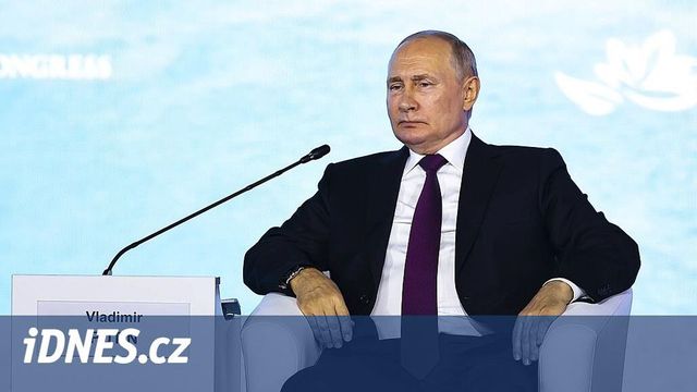 Byla to chyba, řekl Putin o sovětské invazi do Československa