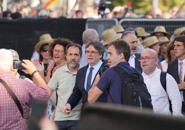 Los mossos que investigaron la fuga de Puigdemont aseguran que se les acotó la pesquisa