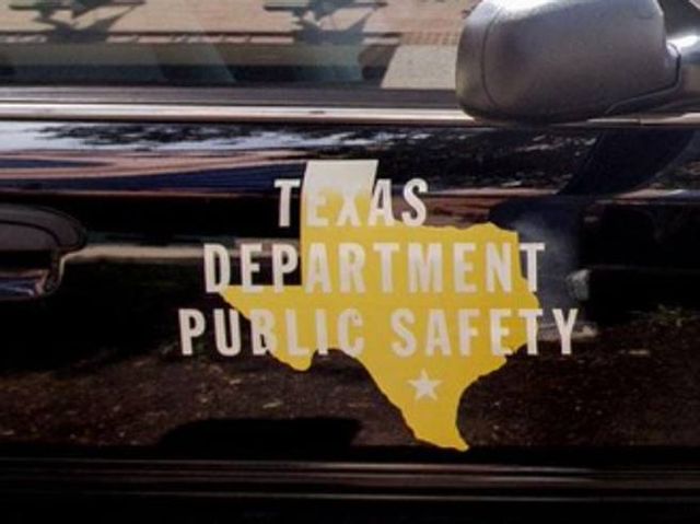Sparatoria in Texas, almeno due morti e 30 feriti, i killer in fuga