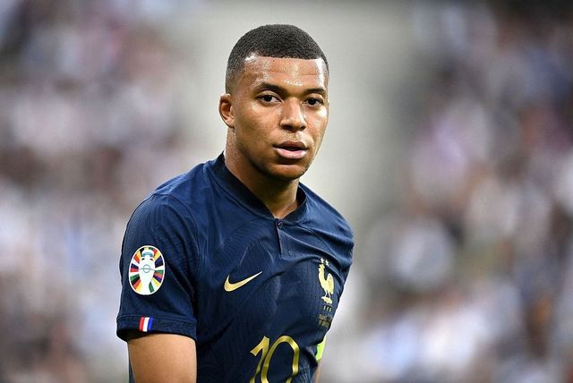 PSG, negocieri neașteptate cu Barcelona pentru Kylian Mbappe