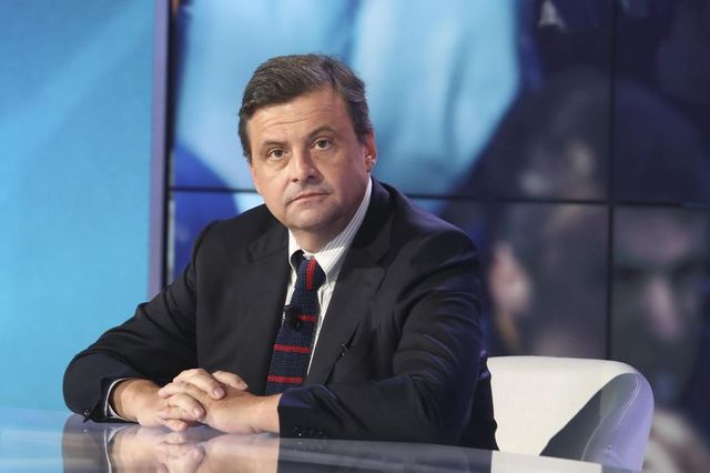 Calenda: “Il Pd è finito, Renzi non parla con nessuno” - QuotidianoNet
