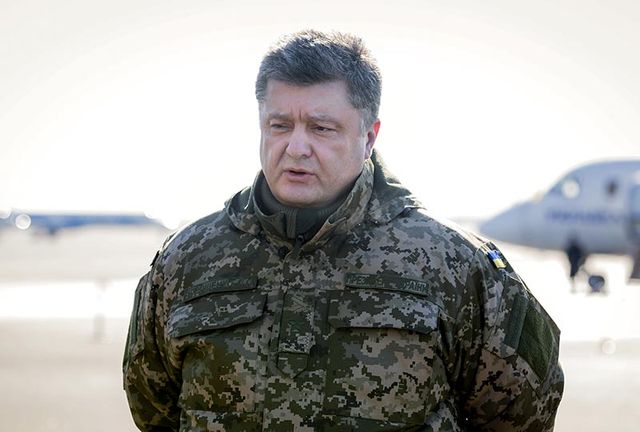 Порошенко едет в Донбасс к добровольцам