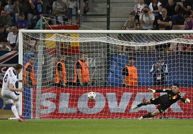 La Rojita se despide en cuartos del sueño del sexto título europeo ante la campeona
