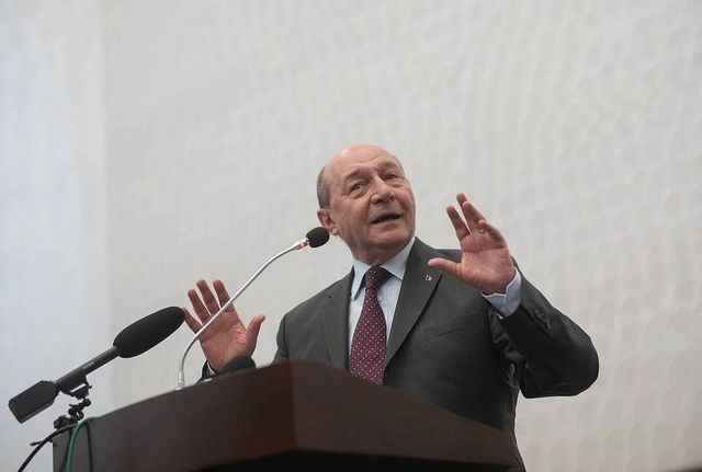 Băsescu: Nu există obiectiv mai mare pentru România decât reunificarea cu Republica Moldova