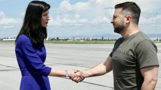 Zelenski a ajuns la Sofia cu avionul prezidențial pe care Bulgaria l-a trimis la Chișinău pentru el