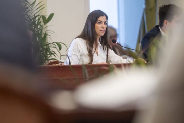 Szentkirályi Alexandra: Karácsonyék kiszórtak 50 milliárdot a rákosrendezői szeméttelepre, és egy év alatt csődbe vitték a várost