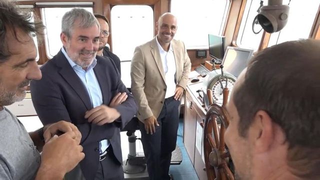 Clavijo tacha a Abascal de "auténtico fascista" por pedir el hundimiento del barco de Open Arms